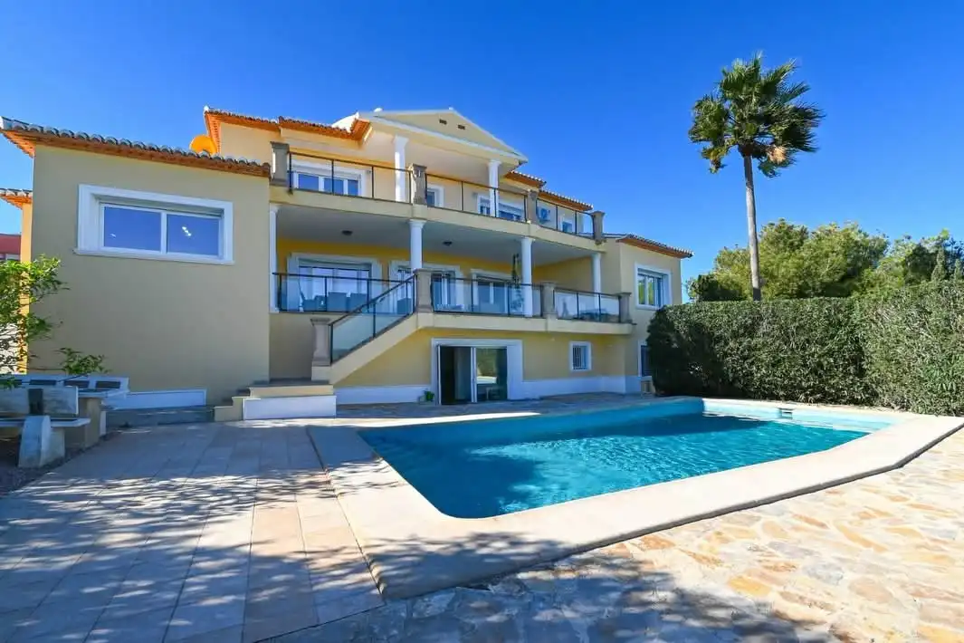 Casa con piscina in vendita a Centro ciudad, imagen 2