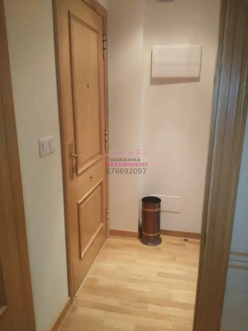 Estudio de alquiler en Vigo  con Calefacción, Parquet y Lavadora
