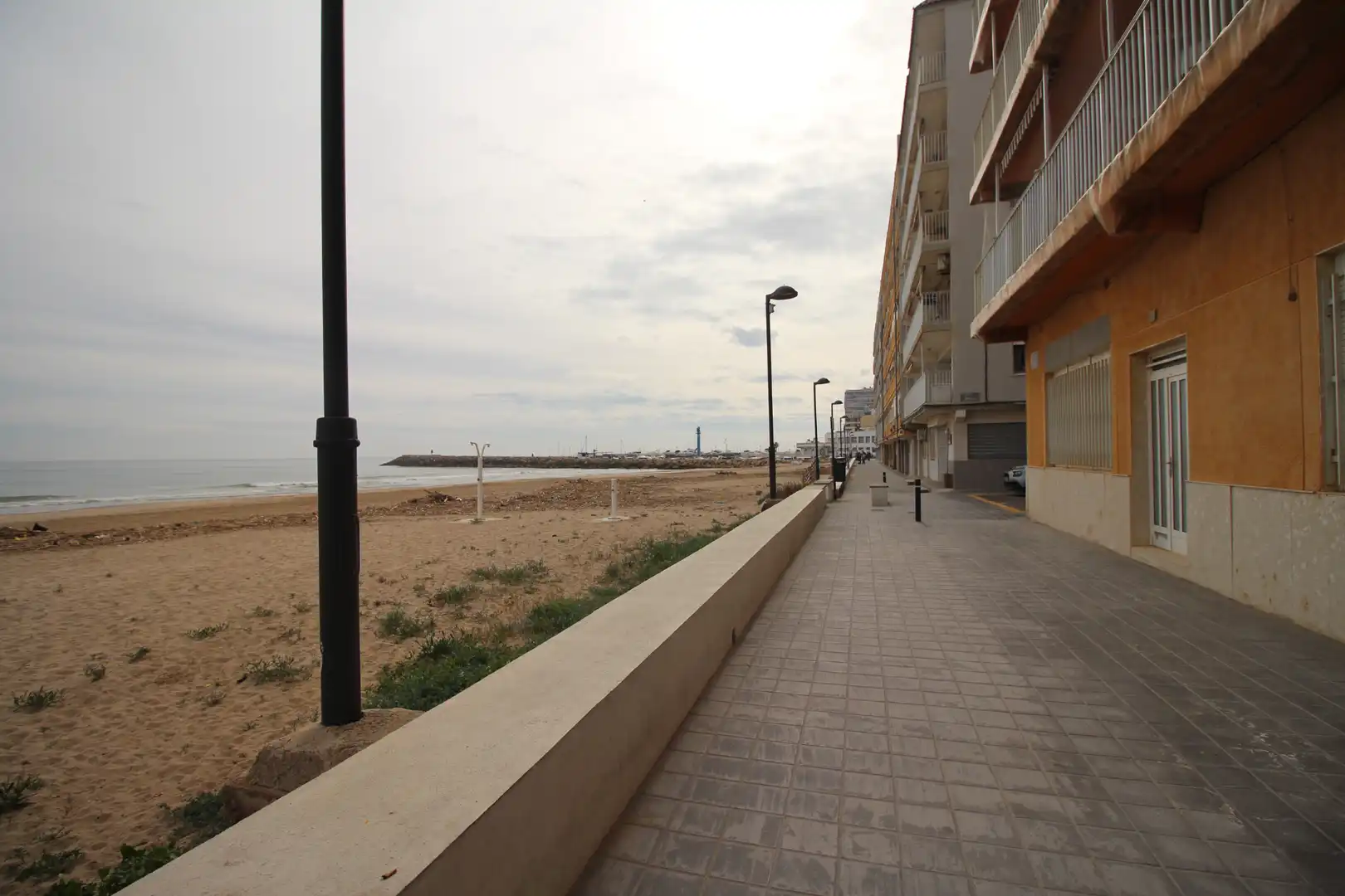 Vista exterior de Piso en venta en Valencia con Amueblado, Horno y Balcón