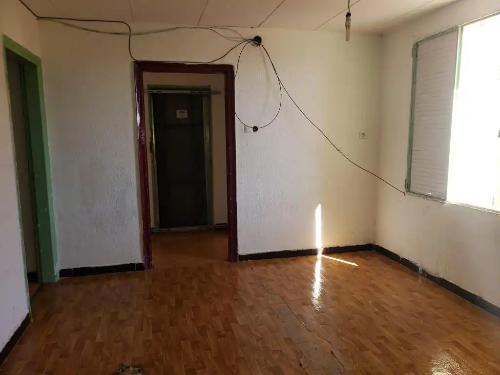 Piso en venta en Salt con Balcón