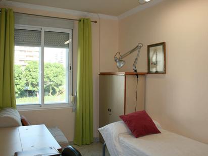Bedroom of Flat to share in  Sevilla Capital  with Furnished, Washing machine and TV
