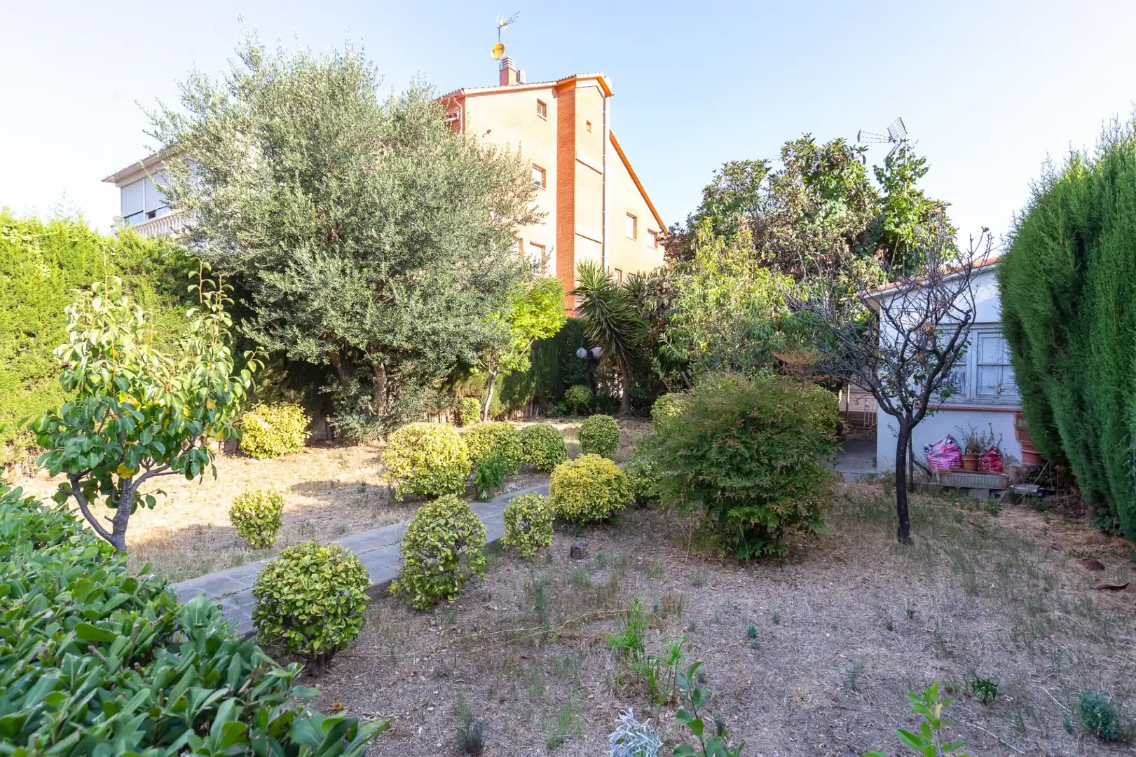 Jardí de Casa o xalet en venda en Montcada i Reixac amb Aire condicionat, Calefacció i Terrassa