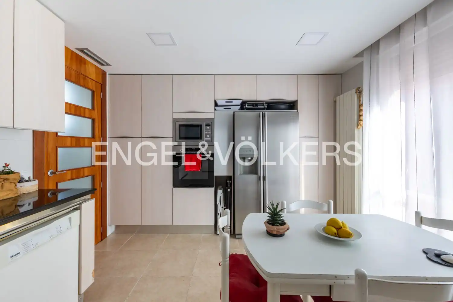 Kitchen of Houses for sale in Torre en Conill - Cumbres de San Antonio 