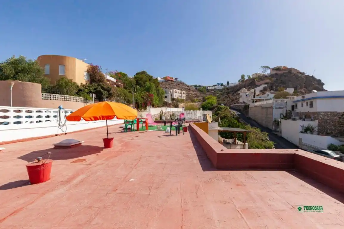 Detached homes for sale in C. Eduardo VII, Castell del Rey