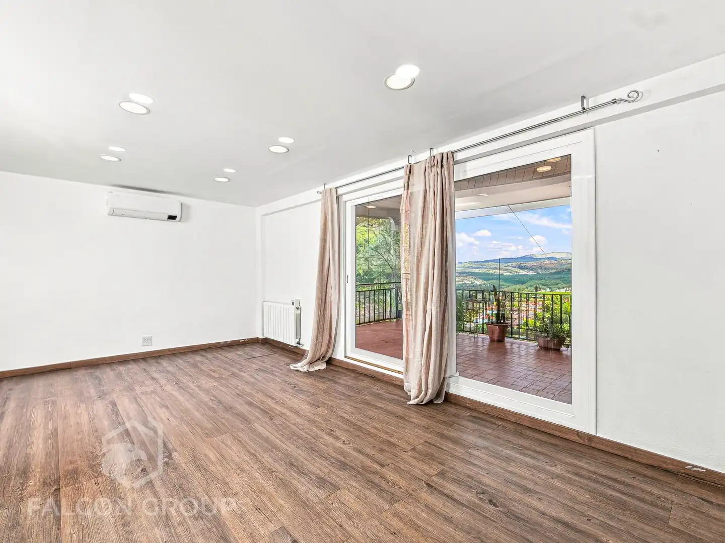 Balcony of Houses for sale in Canyelles  with Air Conditioner, Heating and Private garden