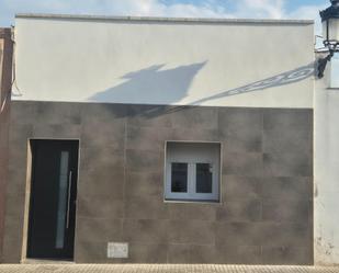 Exterior view of Single-family semi-detached for sale in Puebla de la Calzada  with Terrace