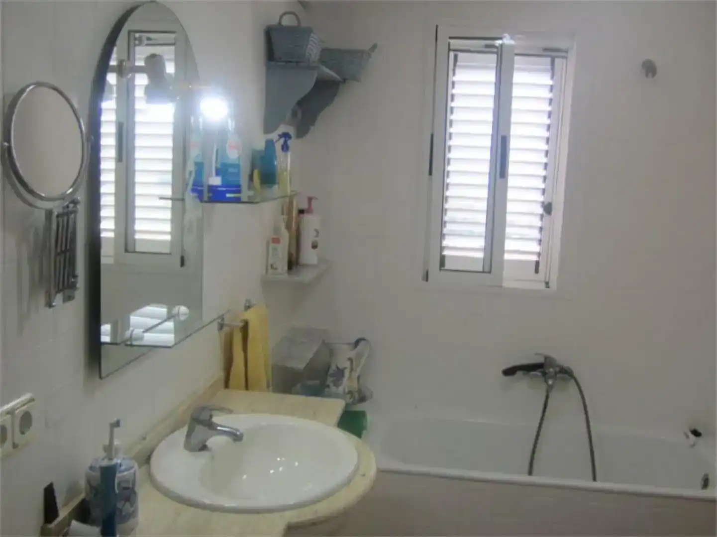 Bathroom of Apartments for rent in Puçol  with Air Conditioner, Swimming Pool and Balcony