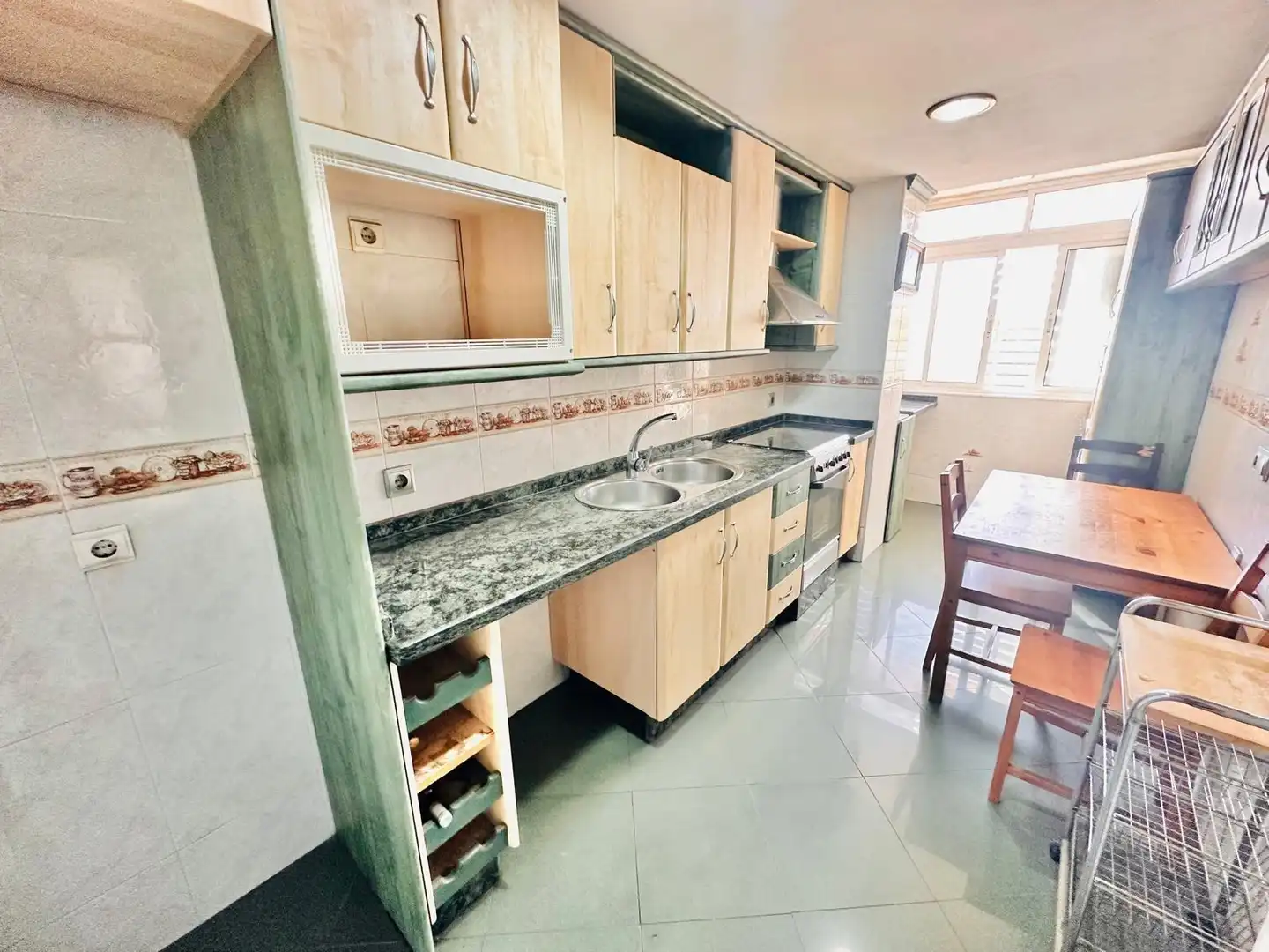 Piso en venta en Calle MONTSERRAT ROIG, Martiricos - La Roca - La Rosaleda