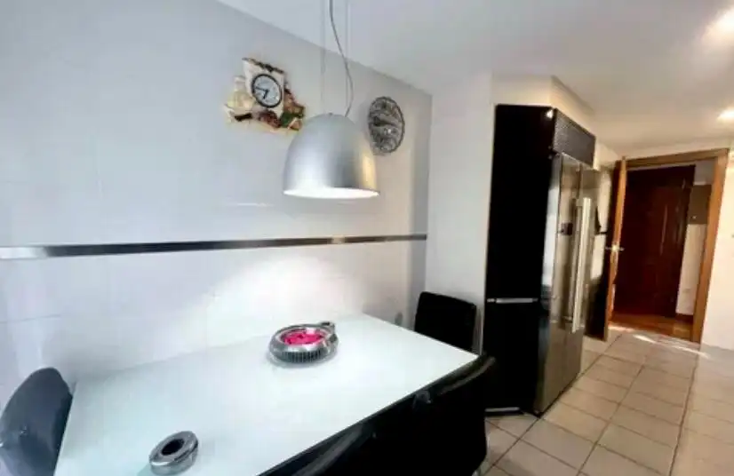 Cocina de Piso de alquiler en Benidorm con Aire acondicionado, Jardín privado y Amueblado
