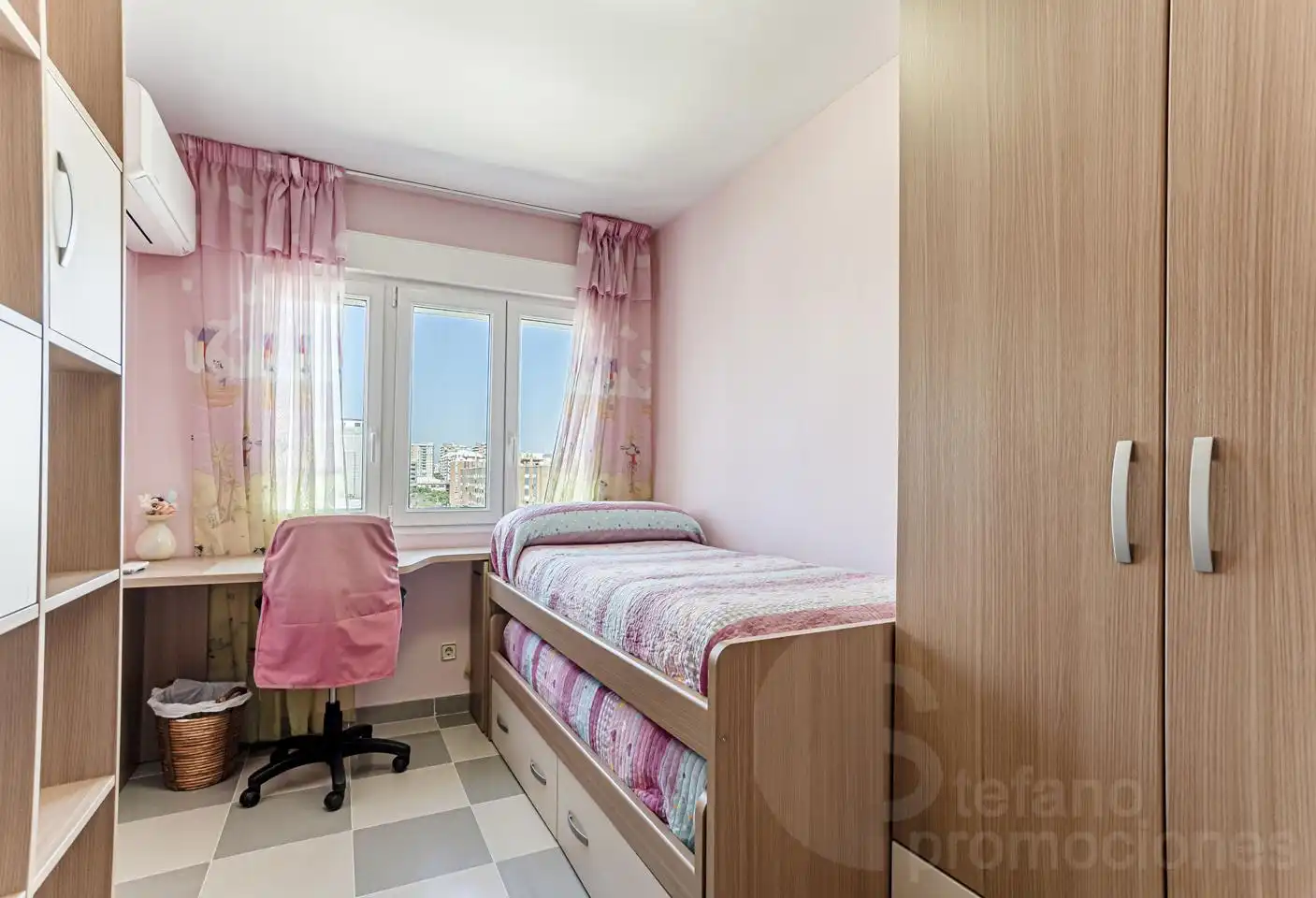 Habitación de Piso de alquiler en Málaga con Aire acondicionado, Terraza y Amueblado