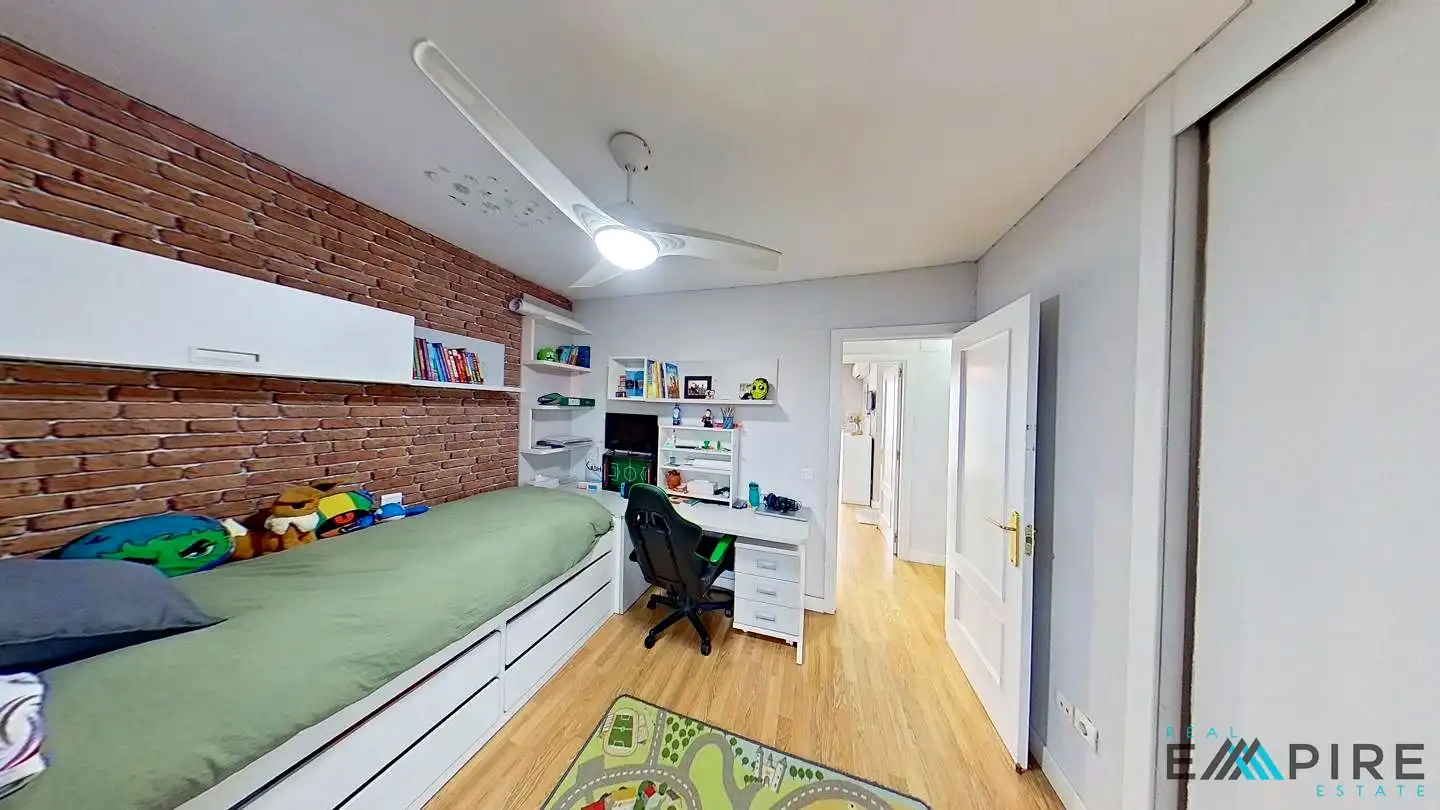 Habitación de Dúplex en venta en Parla con Aire acondicionado, Calefacción y Terraza