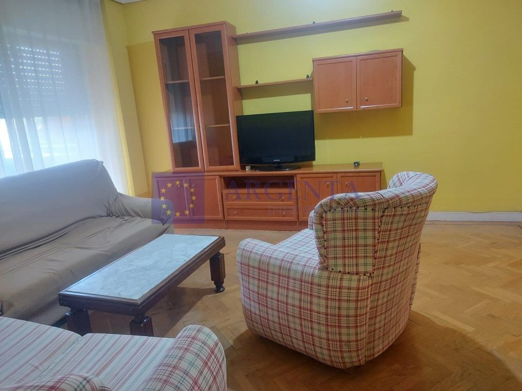 Sala d'estar de Pis de lloguer en Cáceres Capital amb Aire condicionat i Calefacció