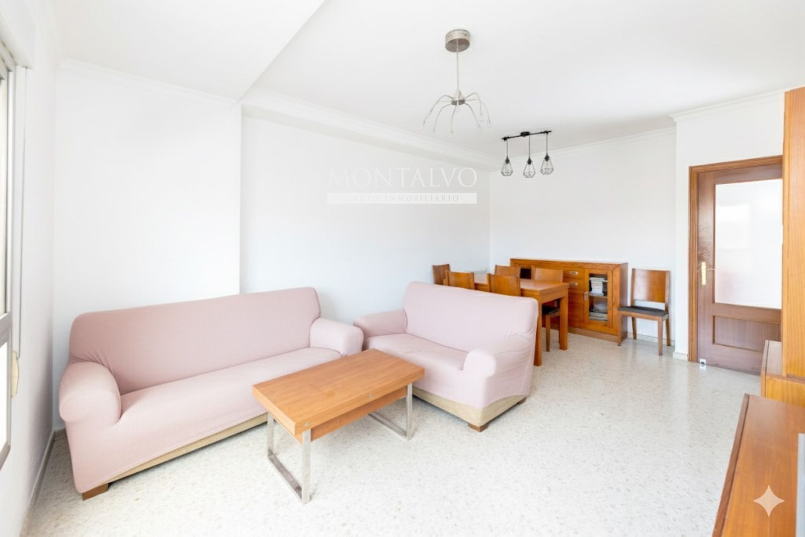 Sala d'estar de Pis en venda en  Granada Capital amb Calefacció i Traster