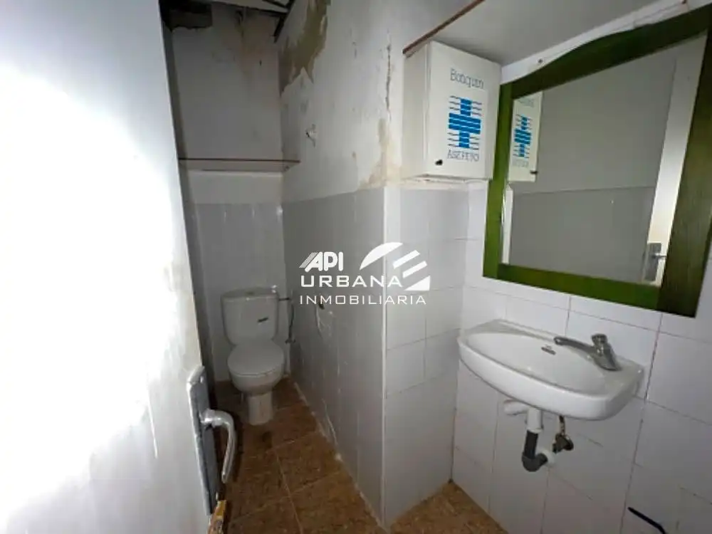 Commercial properties for sale in San Juan De Ávila, 4, Montilla