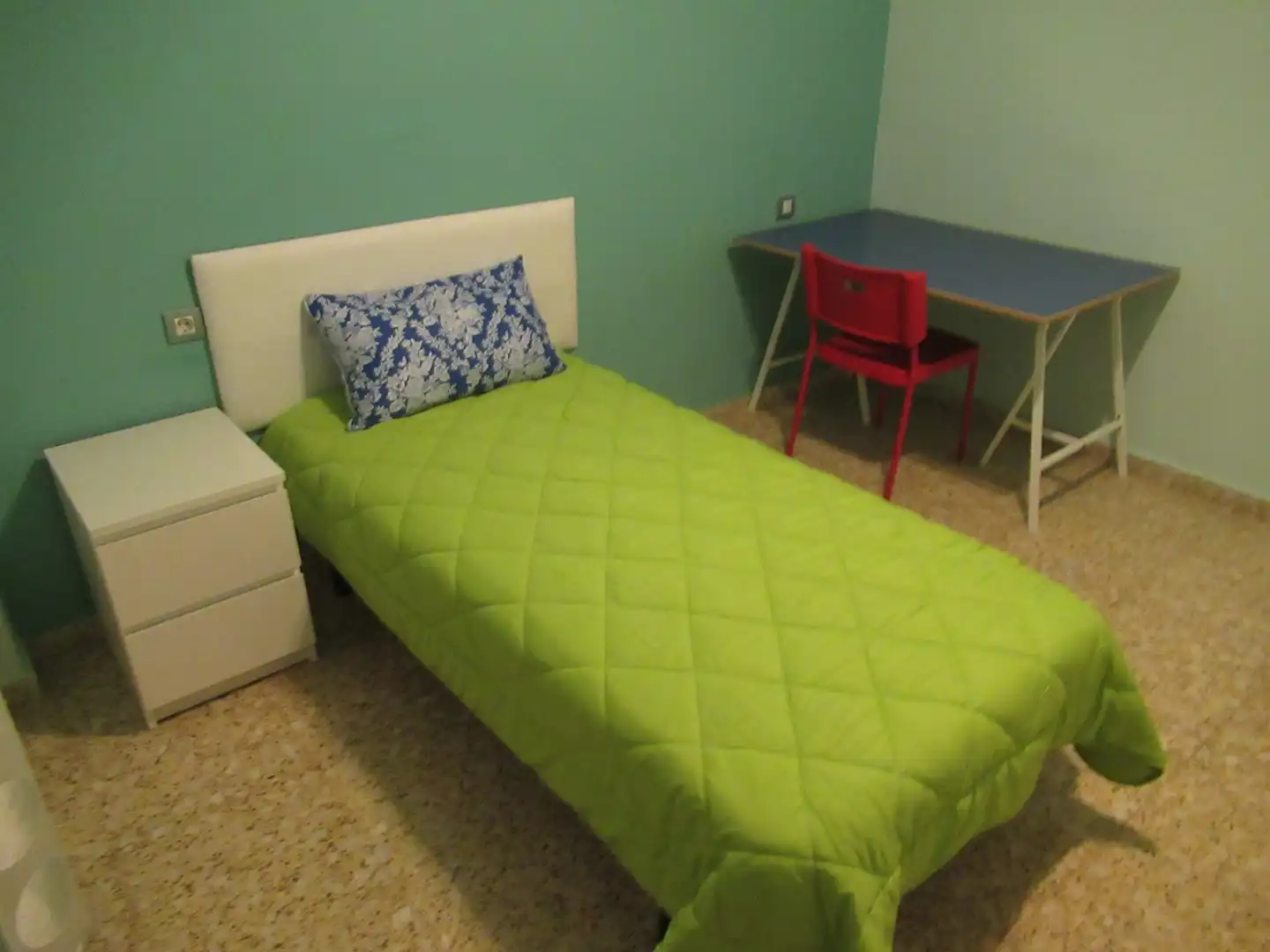 Habitación de Piso para compartir en San Vicente del Raspeig / Sant Vicent del Raspeig con Amueblado, Horno y Microondas