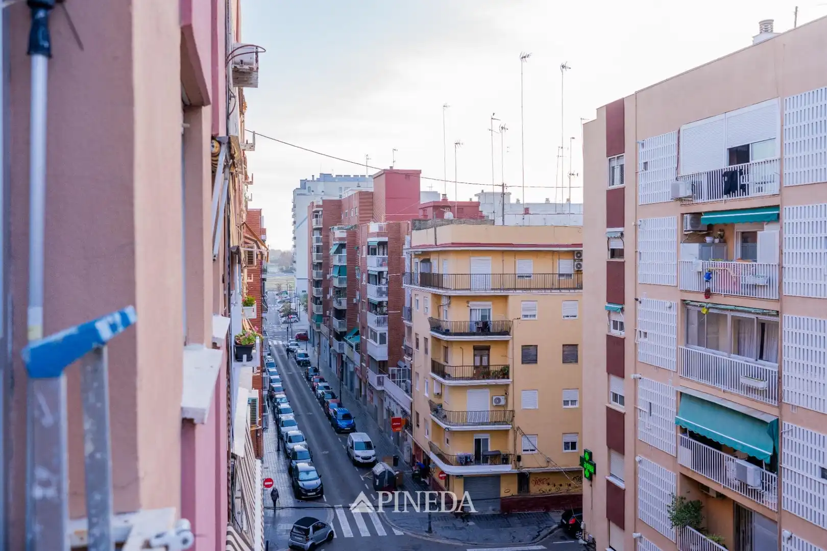 Vista exterior de Piso en venta en Valencia con Balcón