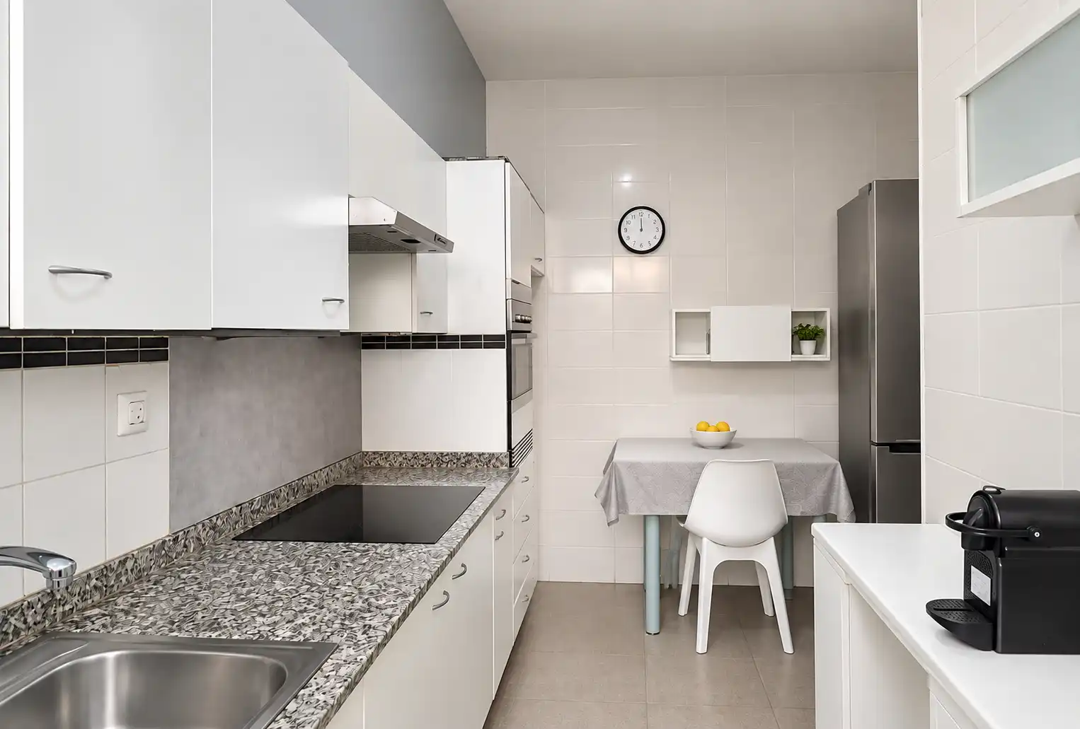 Piso con terraza en venta en Carrer de la Mare de Déu de Port 347, imagen 19