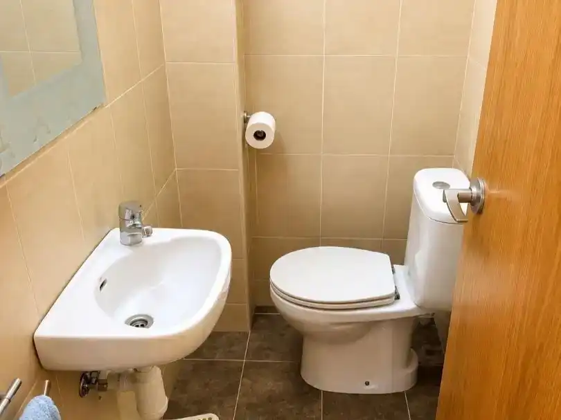 Bany de Dúplex en venda en Prades amb Parquet, Traster i Moblat