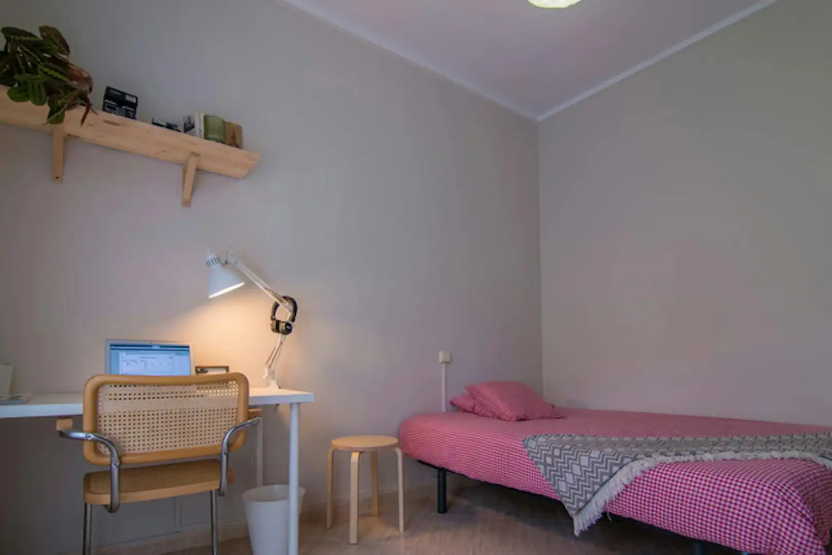 Habitación de Piso para compartir en Barcelona con Calefacción, Amueblado y Lavadora