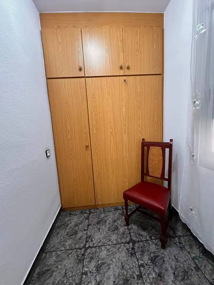 Habitación de Piso en venta en Sabadell con Aire acondicionado, Calefacción y Balcón