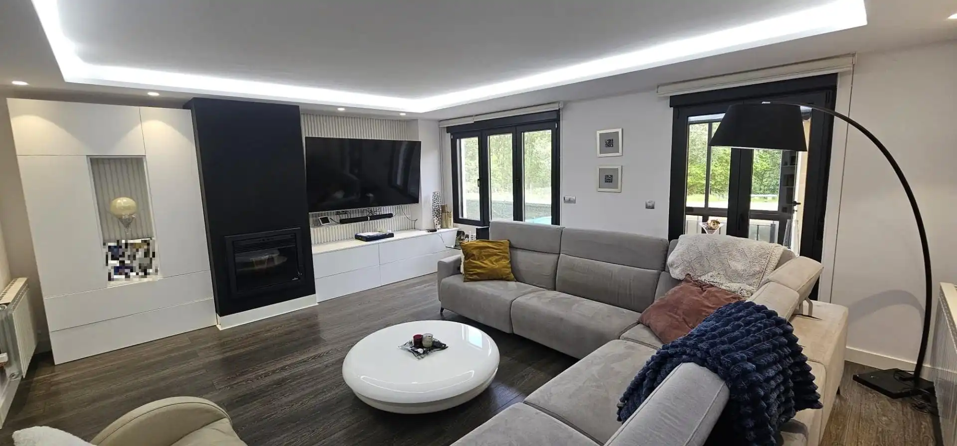 Wohnzimmer von Einfamilien-Reihenhaus zum Verkauf in Villaquilambre mit Heizung, Privatgarten und Parkett