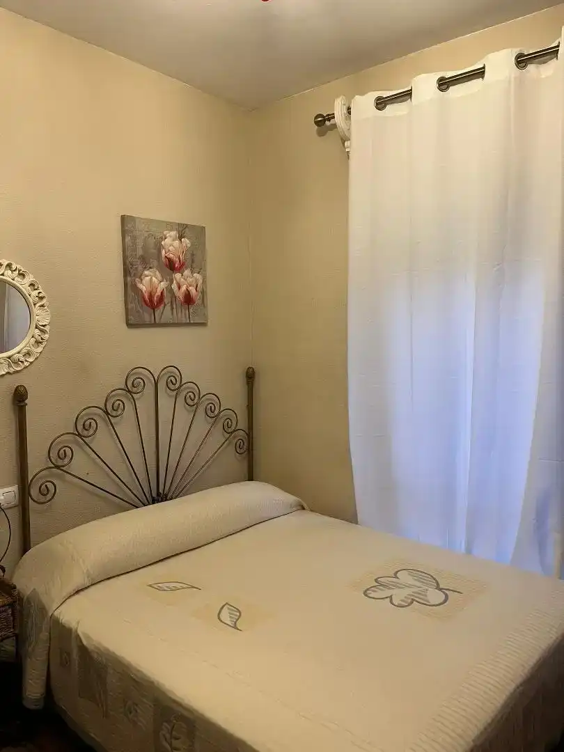 Bedroom of Flat for share in Centro