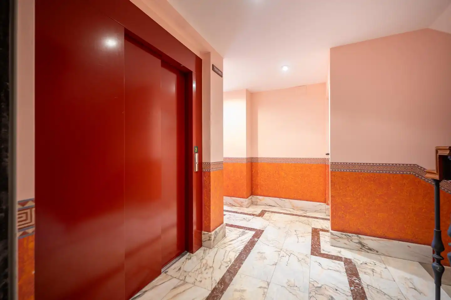 Piso en venta en Ávila con Calefacción, Parquet y Terraza
