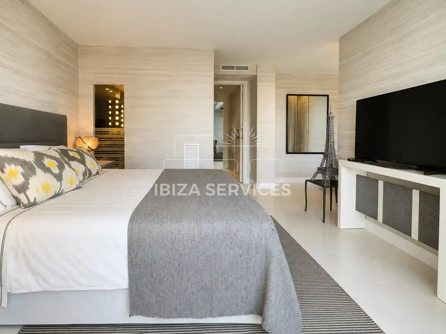 Bedroom of Houses for sale in Eivissa  with Air Conditioner and Swimming Pool