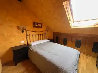 Habitación de Dúplex en venta en León Capital  con Calefacción, Parquet y Terraza