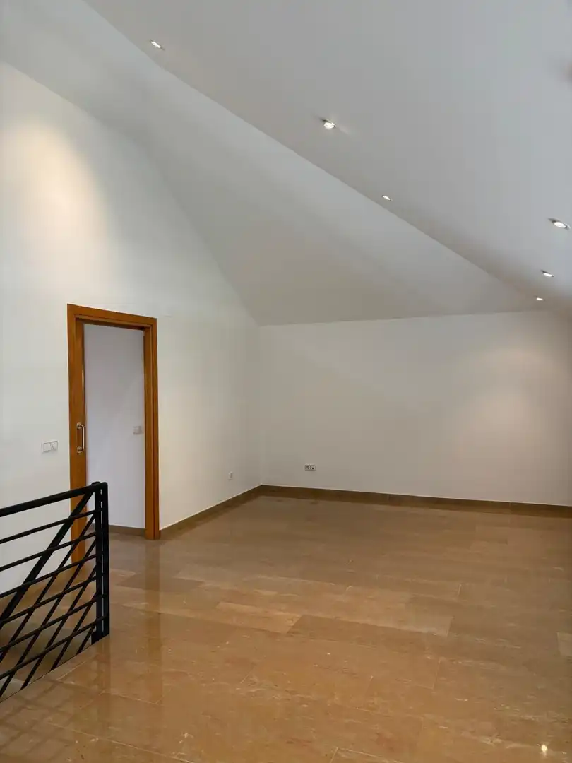 Maisonette zur Miete in Girona mit Klimaanlage, Heizung und Terrasse
