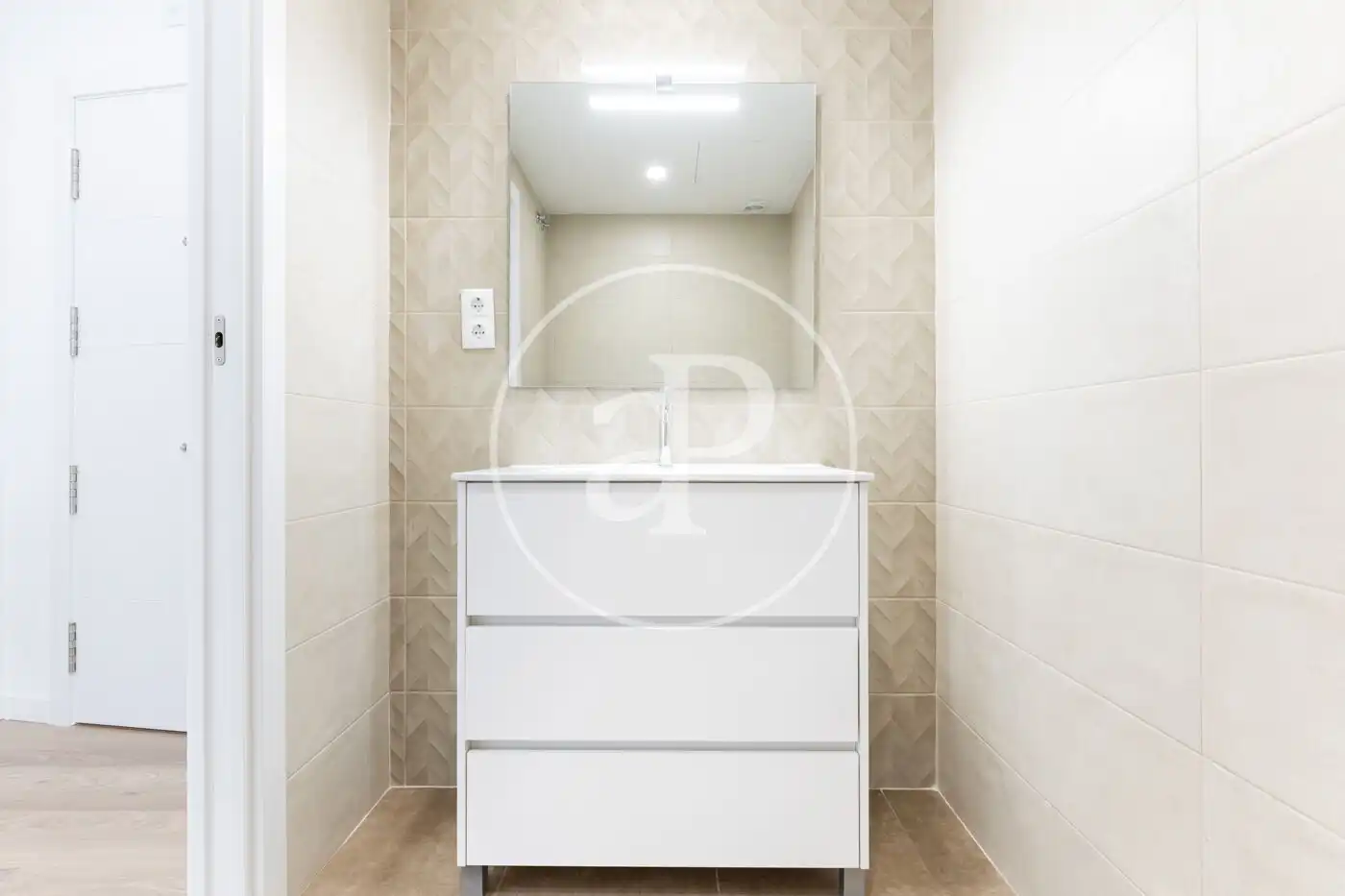 Badezimmer von Dachboden zum Verkauf in Terrassa mit Klimaanlage, Heizung und Terrasse