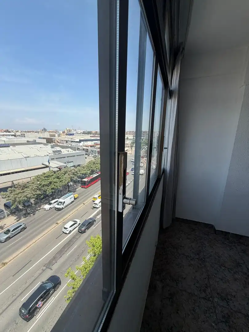 Piso en venta en Valencia con Balcón