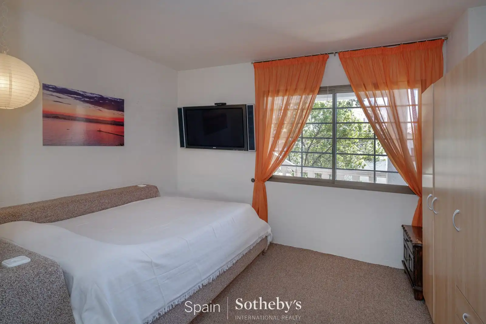 House with pool for sale in Carrer Osca, imagen 16