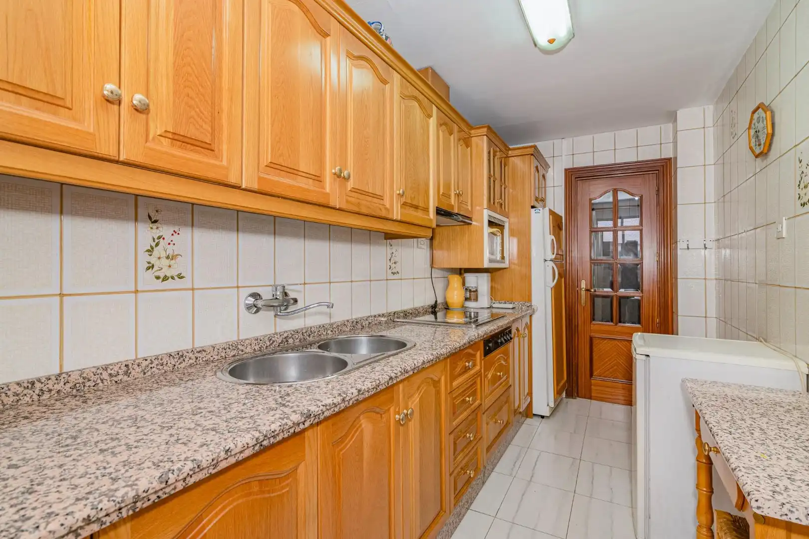 Cocina de Piso en venta en Granada con Balcón