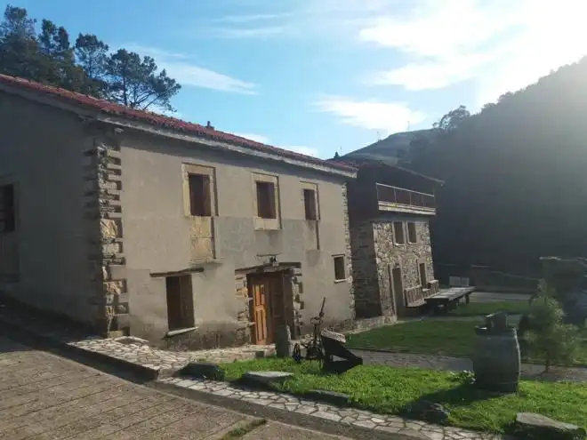 Vista exterior de Casa o xalet en venda en Cudillero amb Moblat