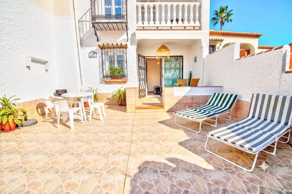Piso con piscina en venta en Caleta de Vélez