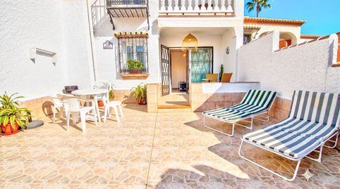 Encantador apartamento de dos dormitorios a pocos pasos de la playa en Caleta de Vélez