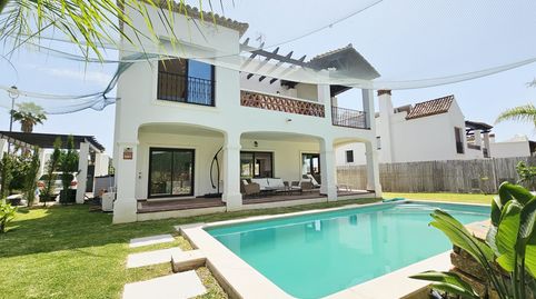 Foto 3 de Casa o chalet en venta en Guadalobón, Estepona