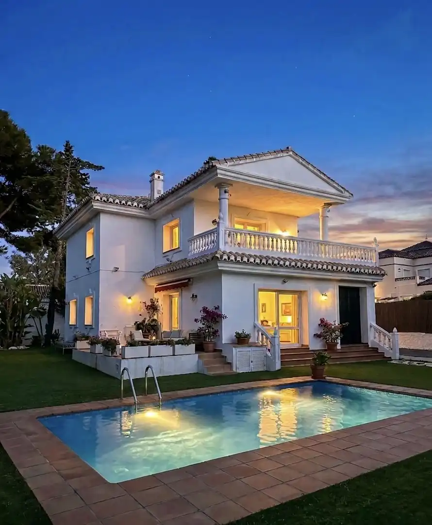 Casa con terraza en venta en Elviria - Cabopino