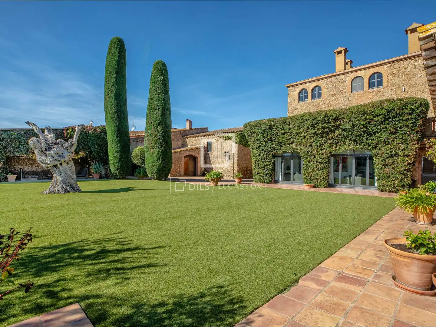 Jardí de Casa o xalet en venda en Ullastret amb Aire condicionat, Calefacció i Jardí privat