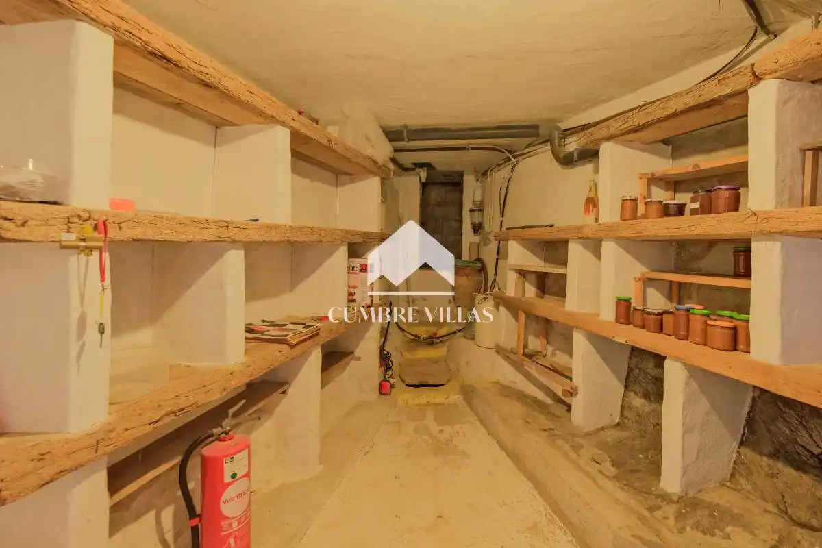 Finca rústica en venta en Almuñécar con Jardín privado, Terraza y Trastero
