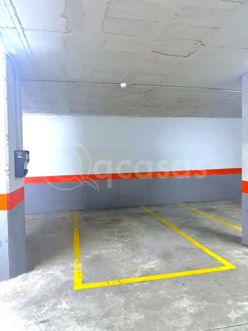 Parking of Flat for sale in Málaga  with Air Conditioner, Heating and Terrace