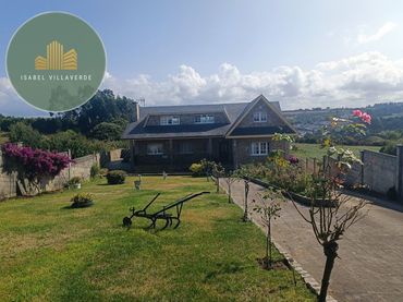 Casa con piscina in vendita a Elviña - A Zapateira
