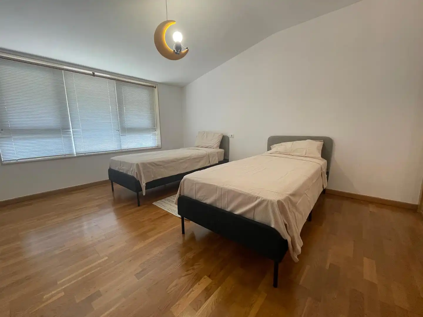 Habitación de Dúplex de alquiler en Mugardos con Calefacción y Amueblado