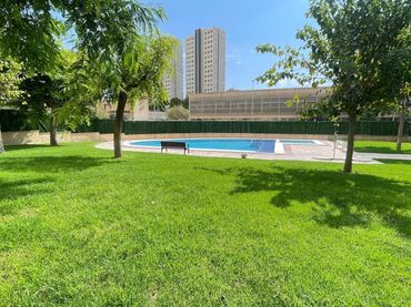 Wohnung mit Pool zum Verkauf in Playa de Poniente