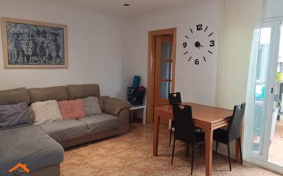 Living room of Flat for sale in Sabadell  with Air Conditioner, Terrace and Balcony