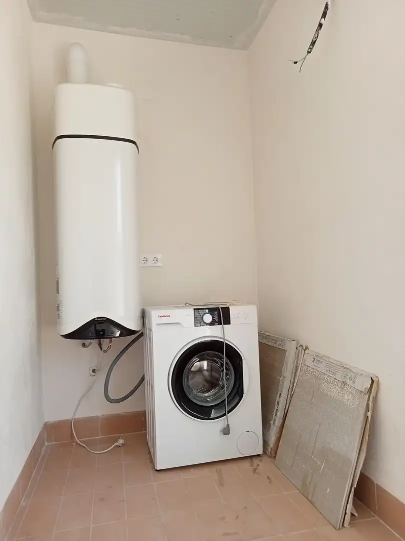 Dachboden zur Miete in Espartinas mit Klimaanlage, Terrasse und Abstellraum