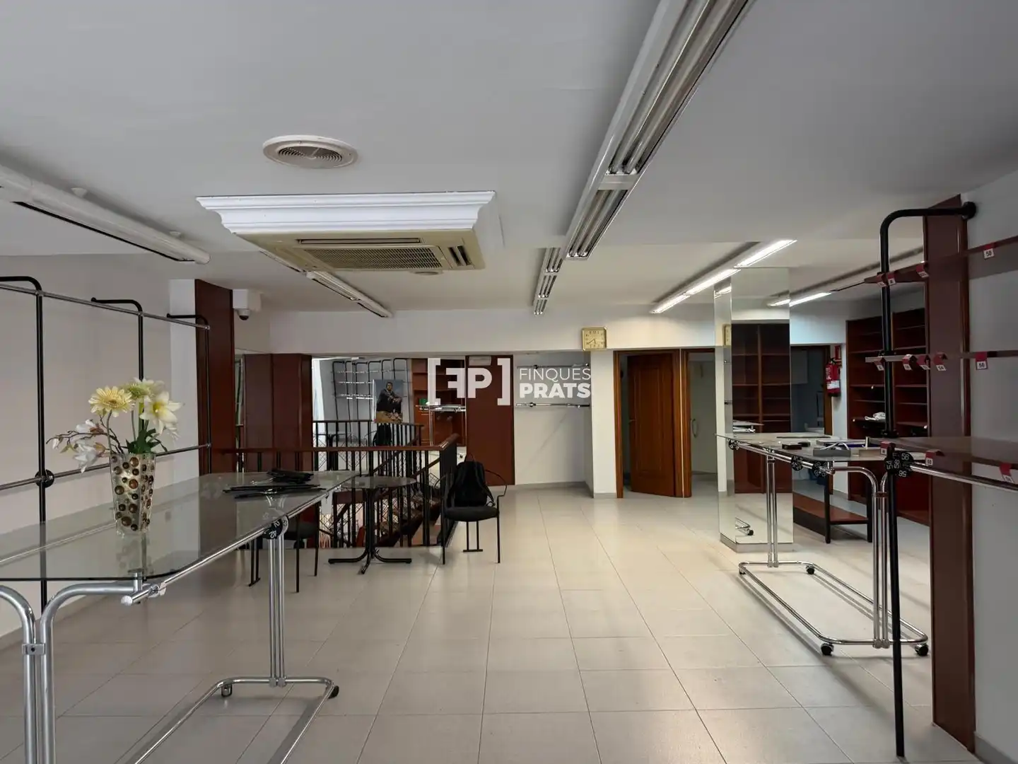 Business premises to rent in Lluis companys, imagen 8