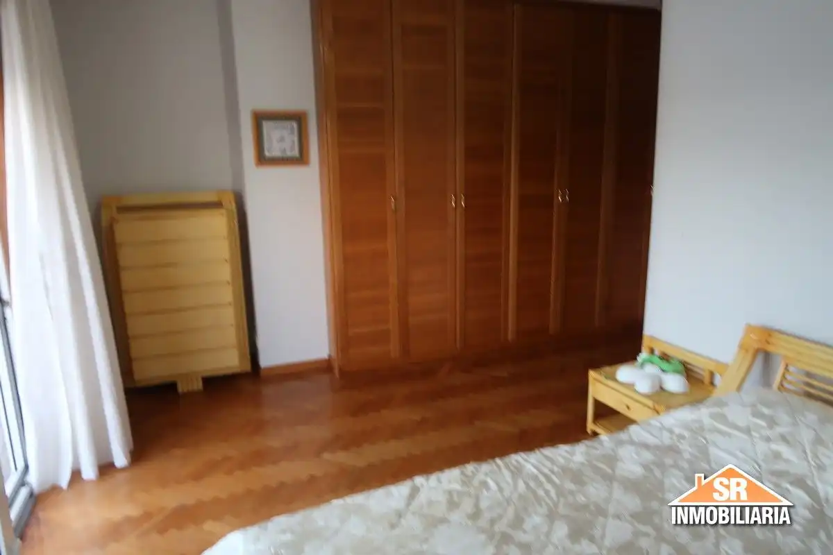 Habitación de Casa adosada de alquiler en Sada (A Coruña) con Calefacción, Parquet y Terraza