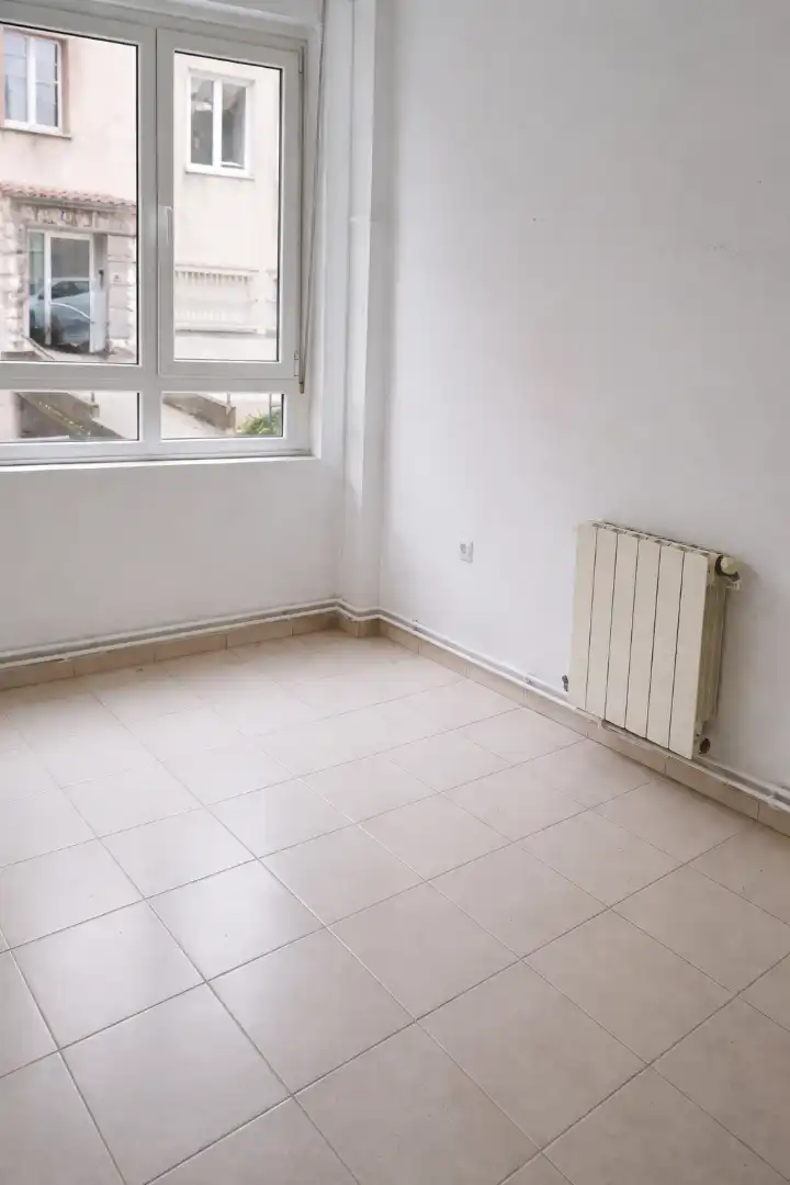Geschaftsraum zur Miete in Santander